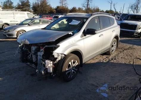 2018 Toyota Rav4 Le z USA, uszkodzony, nr VIN JTMBFREV1JJ217505